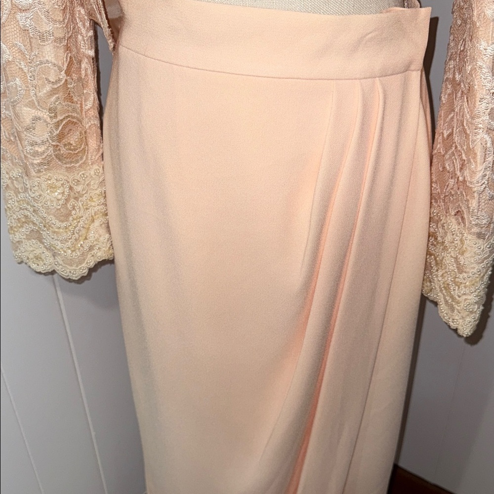 Elegant Lace Overlay Peach Dress Set - Picture 10 of 11
